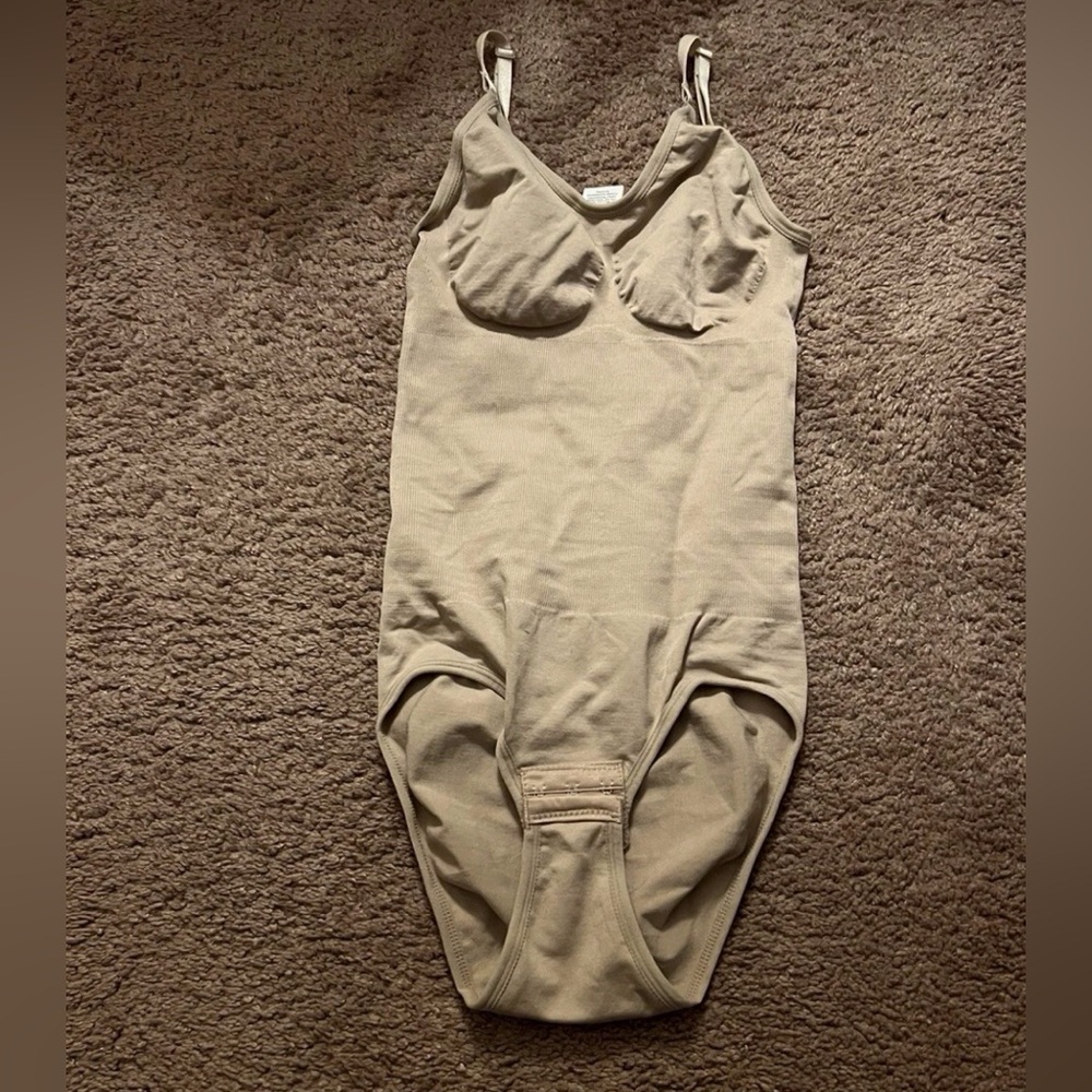 HeyShape Snatched Shapewear Bodysuit Beige Tan Size XS One Piece